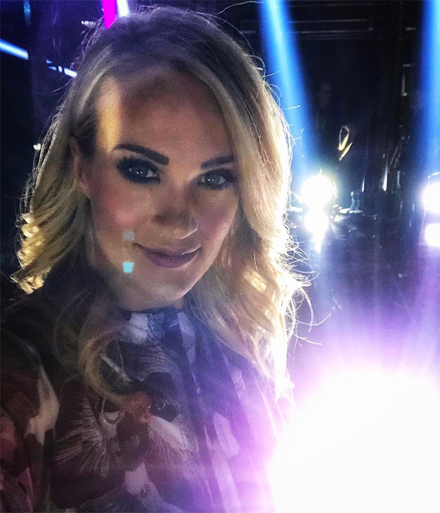 Carrie Underwood, Face, Instagram Carrie Underwood, Face, Instagram